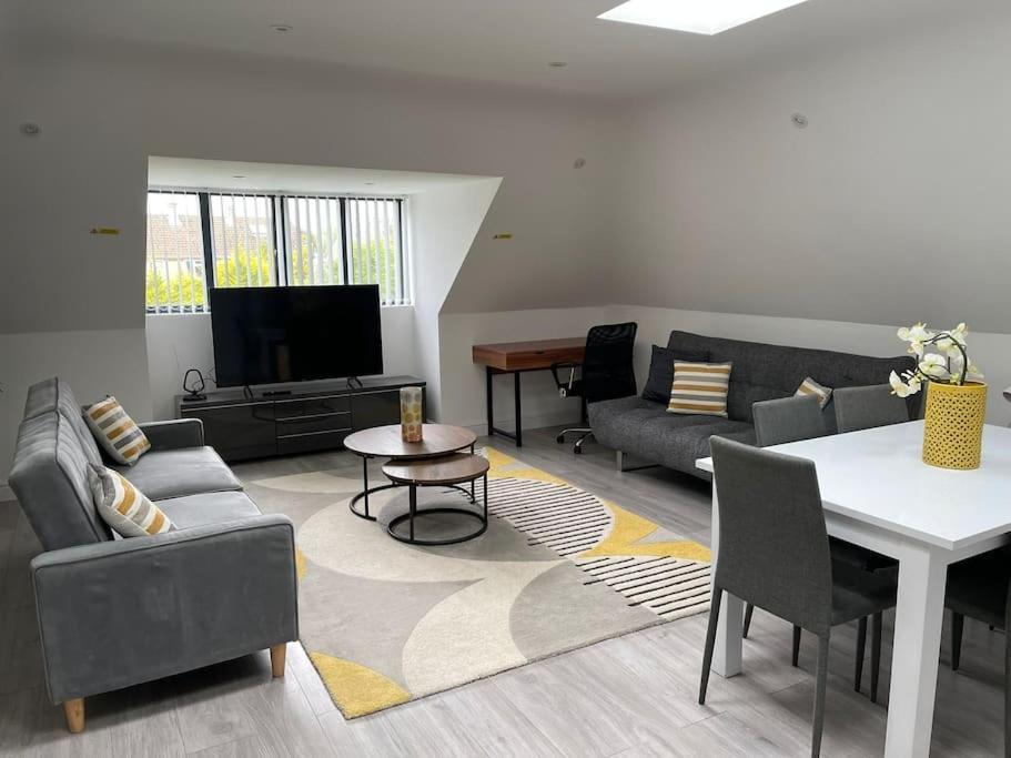 Orchid Lodge: Two-bed Flat Near Blenheim Palace & Oxford * Kidlington