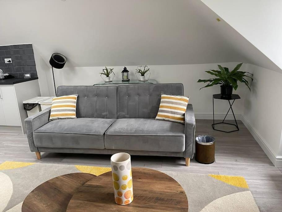Orchid Lodge: Two-bed Flat Near Blenheim Palace & Oxford Apartment *